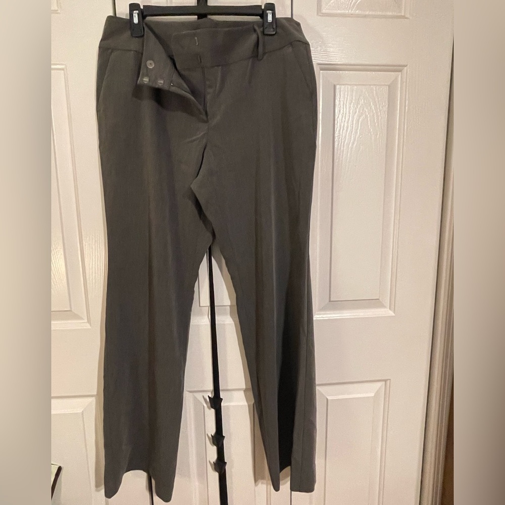 Women’s dress pants. Axcess brand. Size 14